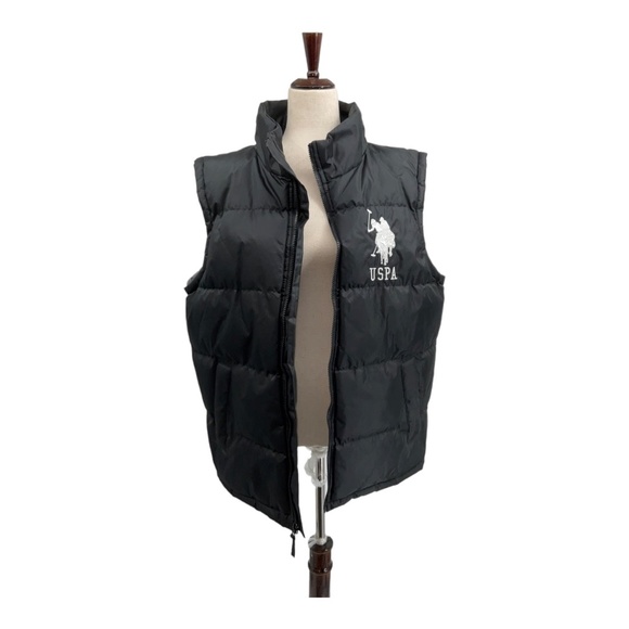 SOLD! US Polo Assn Zip Puffer Vest Size Medium - Picture 8 of 11